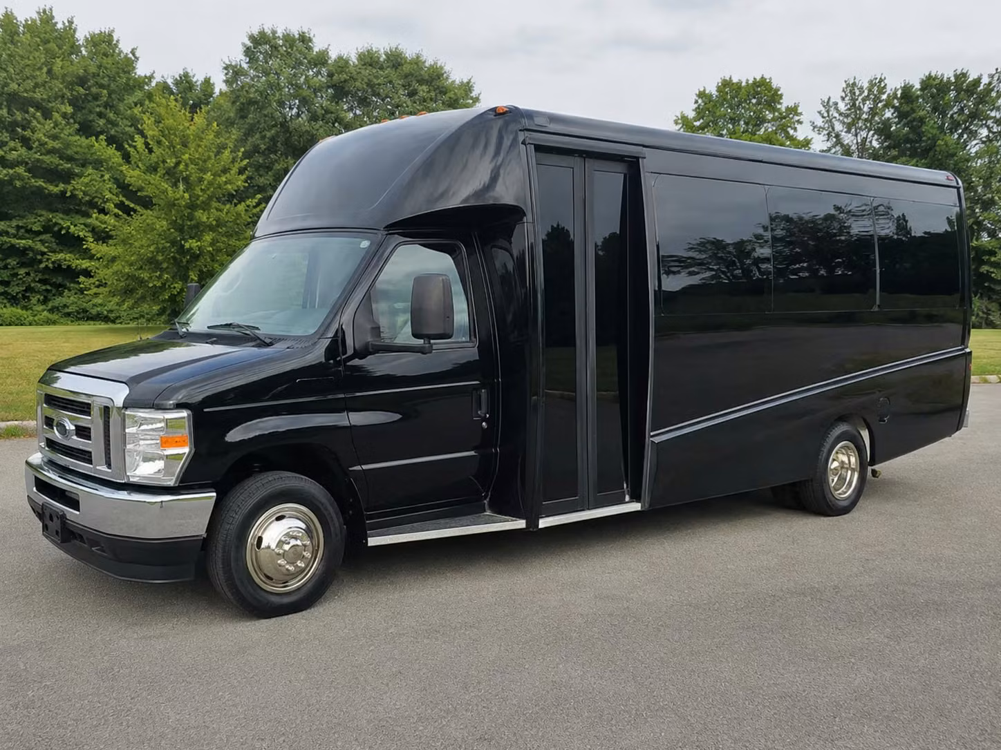 18 passenger minibus