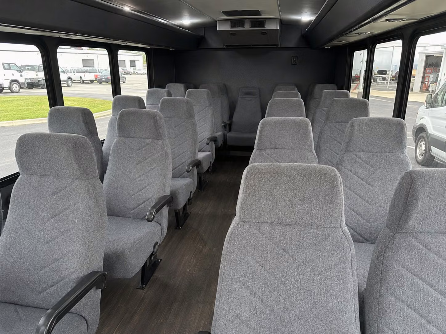 las cruces 15 passenger minibus rental